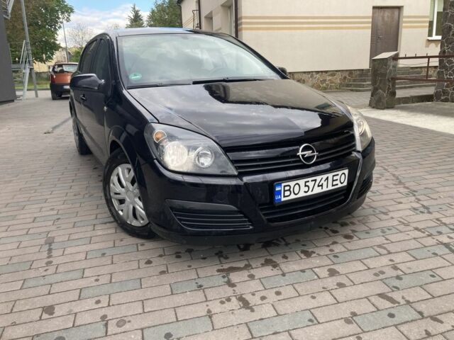 Черный Опель Астра, объемом двигателя 1.6 л и пробегом 203 тыс. км за 3200 $, фото 1 на Automoto.ua