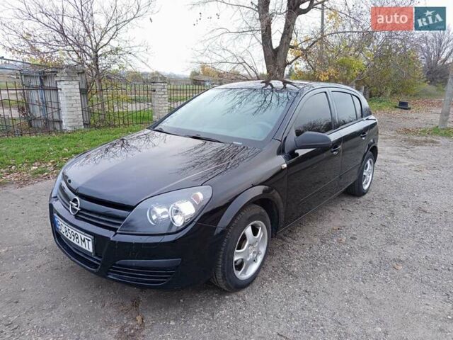 Черный Опель Астра, объемом двигателя 1.6 л и пробегом 301 тыс. км за 4000 $, фото 1 на Automoto.ua