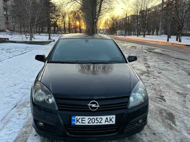 Черный Опель Астра, объемом двигателя 1.6 л и пробегом 320 тыс. км за 3100 $, фото 1 на Automoto.ua