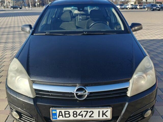 Черный Опель Астра, объемом двигателя 1.6 л и пробегом 329 тыс. км за 3900 $, фото 1 на Automoto.ua