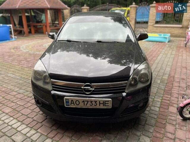 Черный Опель Астра, объемом двигателя 1.69 л и пробегом 280 тыс. км за 3800 $, фото 1 на Automoto.ua