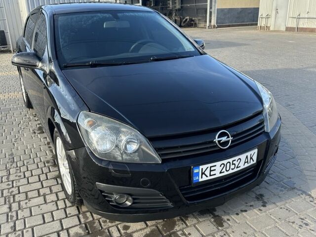 Чорний Опель Астра, об'ємом двигуна 1.6 л та пробігом 323 тис. км за 3700 $, фото 1 на Automoto.ua