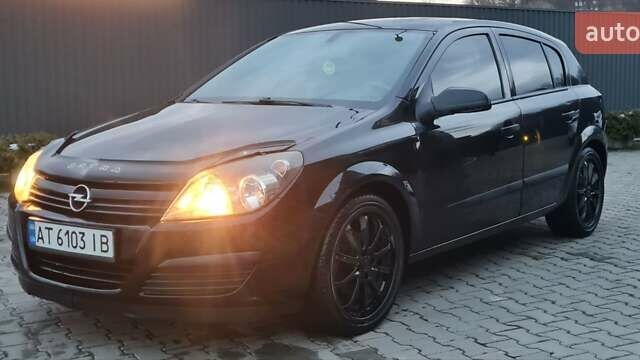 Черный Опель Астра, объемом двигателя 1.4 л и пробегом 300 тыс. км за 3350 $, фото 1 на Automoto.ua