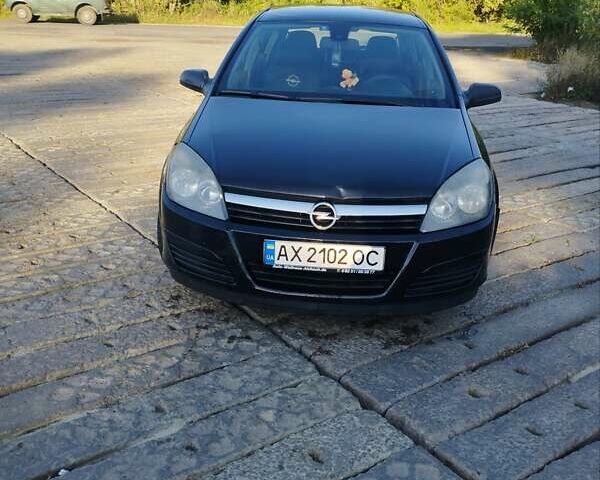 Черный Опель Астра, объемом двигателя 1.8 л и пробегом 190 тыс. км за 5500 $, фото 1 на Automoto.ua