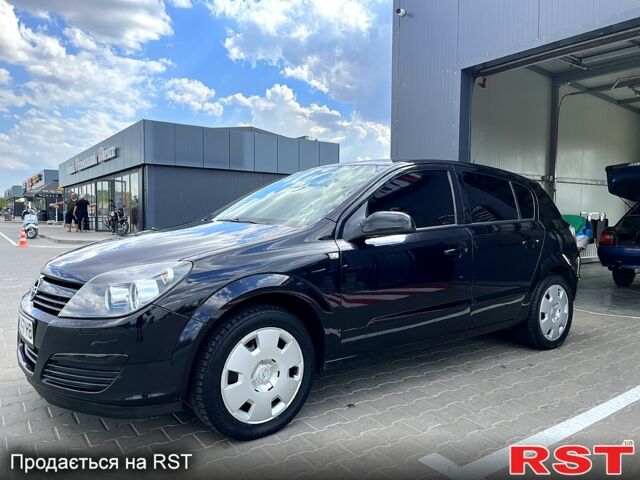 Черный Опель Астра, объемом двигателя 1.6 л и пробегом 200 тыс. км за 5300 $, фото 1 на Automoto.ua