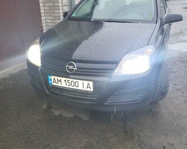 Черный Опель Астра, объемом двигателя 1.8 л и пробегом 227 тыс. км за 4700 $, фото 1 на Automoto.ua