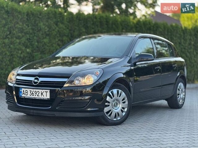 Черный Опель Астра, объемом двигателя 1.6 л и пробегом 233 тыс. км за 4150 $, фото 1 на Automoto.ua