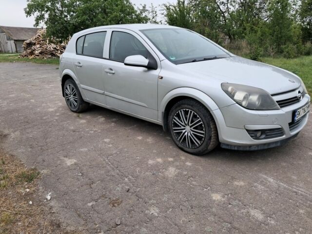 Черный Опель Астра, объемом двигателя 1.5 л и пробегом 248 тыс. км за 4200 $, фото 1 на Automoto.ua