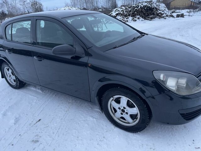 Черный Опель Астра, объемом двигателя 1.6 л и пробегом 360 тыс. км за 3200 $, фото 1 на Automoto.ua