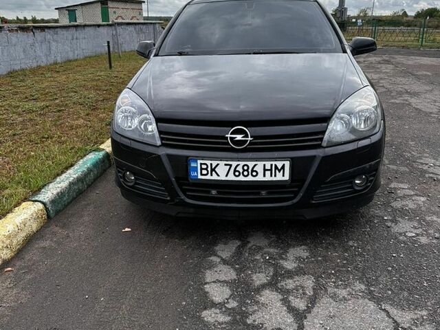 Чорний Опель Астра, об'ємом двигуна 1.6 л та пробігом 303 тис. км за 4000 $, фото 1 на Automoto.ua