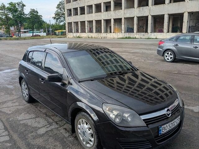 Черный Опель Астра, объемом двигателя 1.62 л и пробегом 169 тыс. км за 3200 $, фото 1 на Automoto.ua