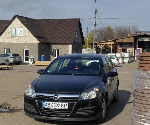 Чорний Опель Астра, об'ємом двигуна 1.6 л та пробігом 224 тис. км за 5700 $, фото 1 на Automoto.ua