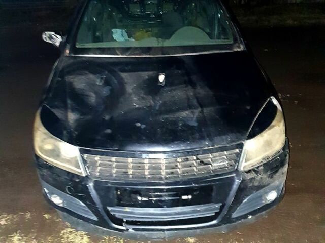 Черный Опель Астра, объемом двигателя 1.6 л и пробегом 0 тыс. км за 800 $, фото 1 на Automoto.ua