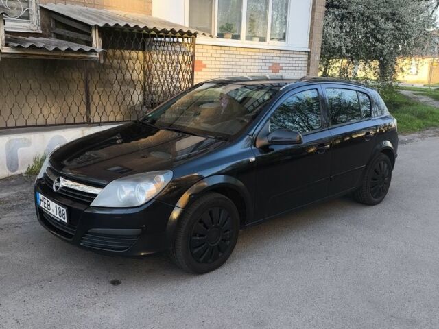 Черный Опель Астра, объемом двигателя 1.9 л и пробегом 296 тыс. км за 2100 $, фото 1 на Automoto.ua