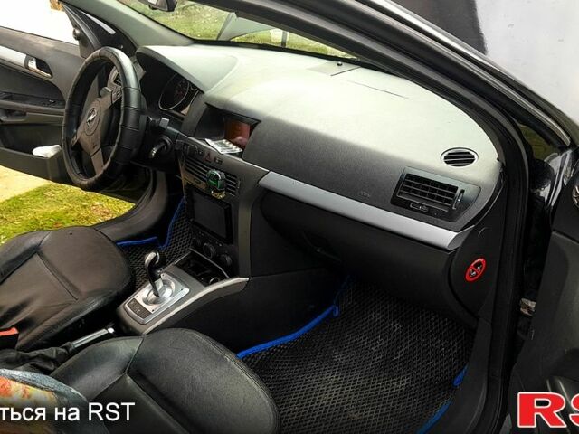 Черный Опель Астра, объемом двигателя 1.6 л и пробегом 200 тыс. км за 3500 $, фото 1 на Automoto.ua