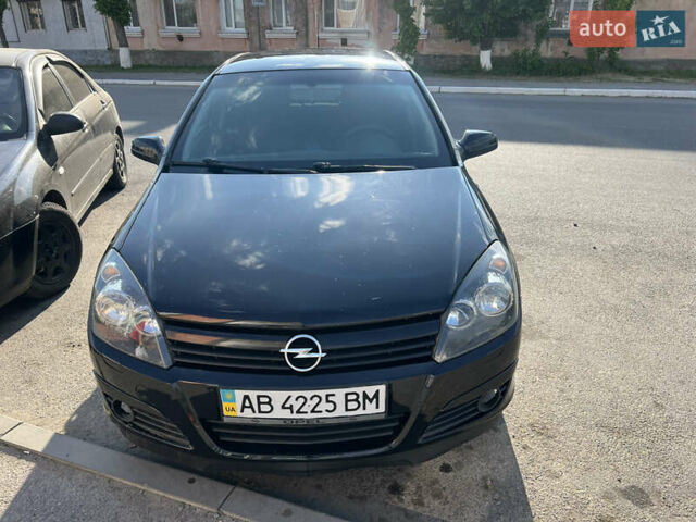 Чорний Опель Астра, об'ємом двигуна 1.8 л та пробігом 350 тис. км за 4100 $, фото 1 на Automoto.ua