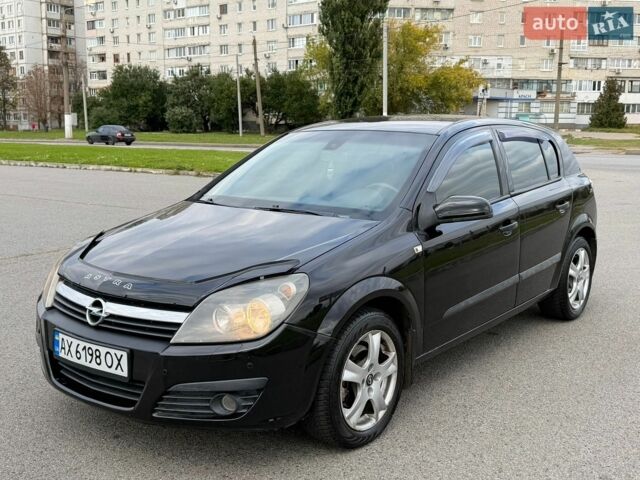 Черный Опель Астра, объемом двигателя 1.6 л и пробегом 199 тыс. км за 4500 $, фото 1 на Automoto.ua