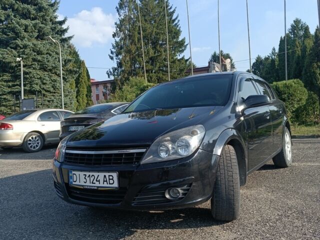 Черный Опель Астра, объемом двигателя 1.6 л и пробегом 220 тыс. км за 3600 $, фото 1 на Automoto.ua