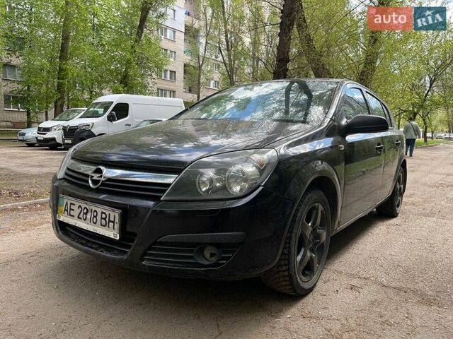 Черный Опель Астра, объемом двигателя 1.6 л и пробегом 203 тыс. км за 3600 $, фото 1 на Automoto.ua