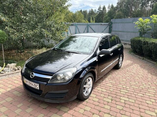 Черный Опель Астра, объемом двигателя 1.4 л и пробегом 220 тыс. км за 3900 $, фото 1 на Automoto.ua