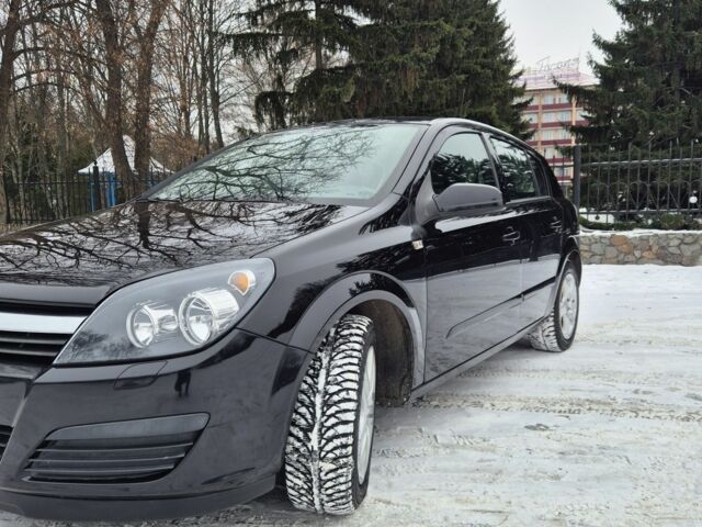 Черный Опель Астра, объемом двигателя 1.6 л и пробегом 240 тыс. км за 5150 $, фото 1 на Automoto.ua