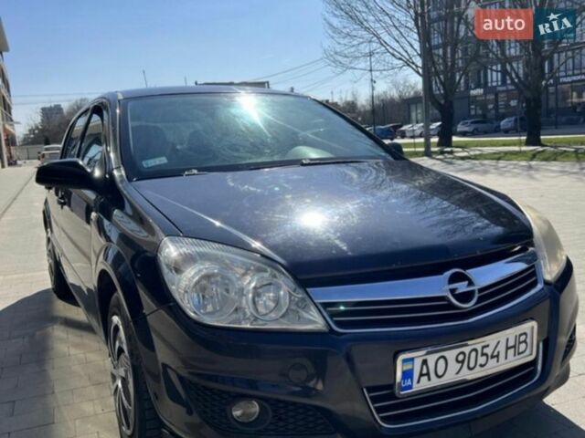 Черный Опель Астра, объемом двигателя 1.69 л и пробегом 500 тыс. км за 3900 $, фото 1 на Automoto.ua