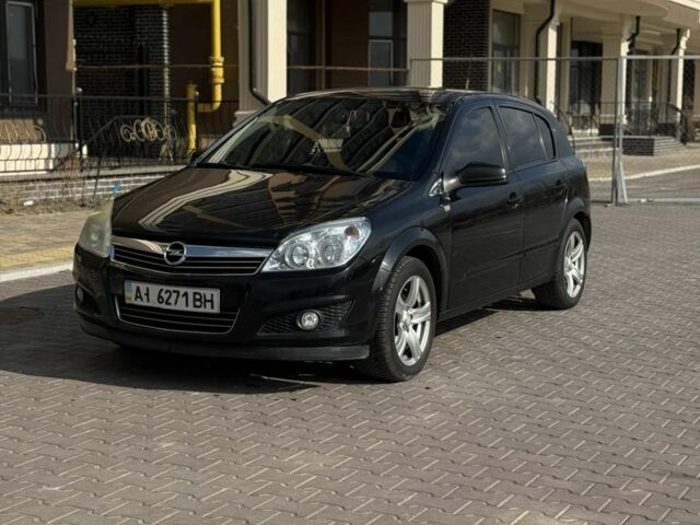 Черный Опель Астра, объемом двигателя 1.6 л и пробегом 400 тыс. км за 3000 $, фото 1 на Automoto.ua