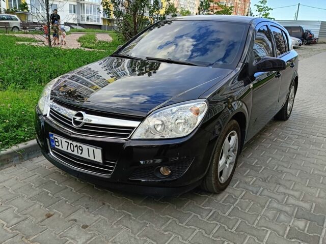 Черный Опель Астра, объемом двигателя 1.6 л и пробегом 143 тыс. км за 6147 $, фото 1 на Automoto.ua