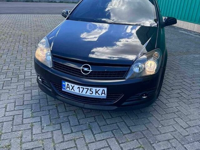 Черный Опель Астра, объемом двигателя 1.6 л и пробегом 240 тыс. км за 3800 $, фото 1 на Automoto.ua