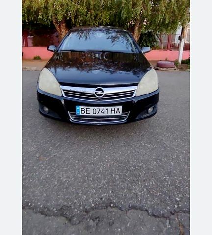 Чорний Опель Астра, об'ємом двигуна 1.4 л та пробігом 112 тис. км за 3300 $, фото 1 на Automoto.ua