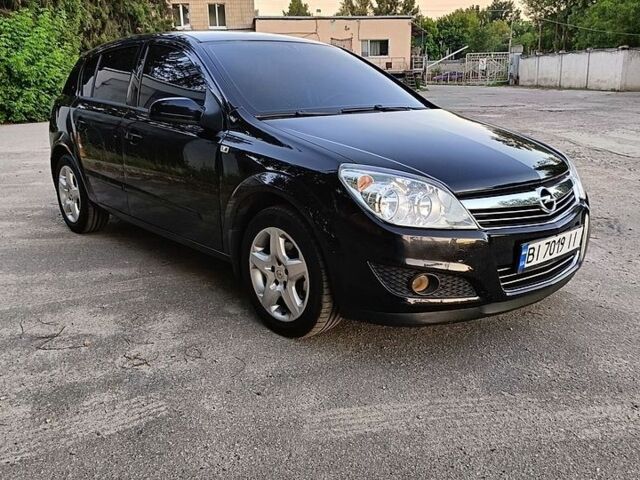 Чорний Опель Астра, об'ємом двигуна 1.6 л та пробігом 143 тис. км за 5850 $, фото 1 на Automoto.ua