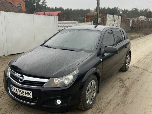 Черный Опель Астра, объемом двигателя 0 л и пробегом 175 тыс. км за 4900 $, фото 1 на Automoto.ua