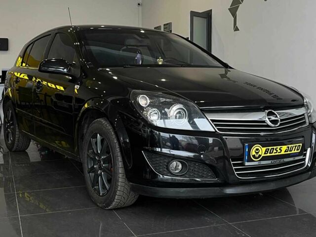 Черный Опель Астра, объемом двигателя 1.8 л и пробегом 224 тыс. км за 6999 $, фото 1 на Automoto.ua