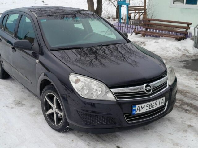 Черный Опель Астра, объемом двигателя 1.4 л и пробегом 300 тыс. км за 3200 $, фото 1 на Automoto.ua