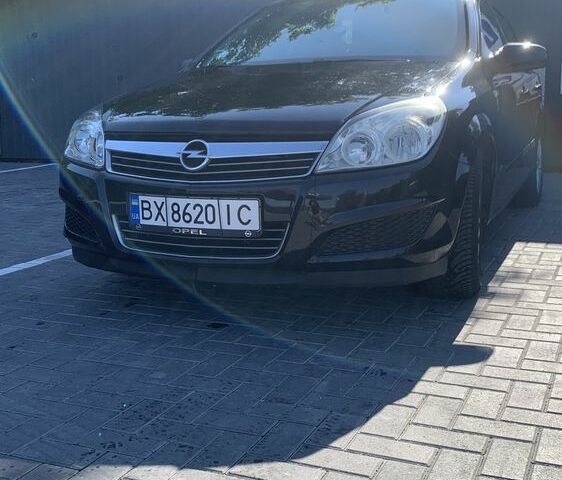 Чорний Опель Астра, об'ємом двигуна 1.6 л та пробігом 305 тис. км за 4800 $, фото 1 на Automoto.ua