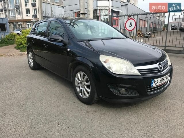 Черный Опель Астра, объемом двигателя 1.6 л и пробегом 205 тыс. км за 5100 $, фото 1 на Automoto.ua