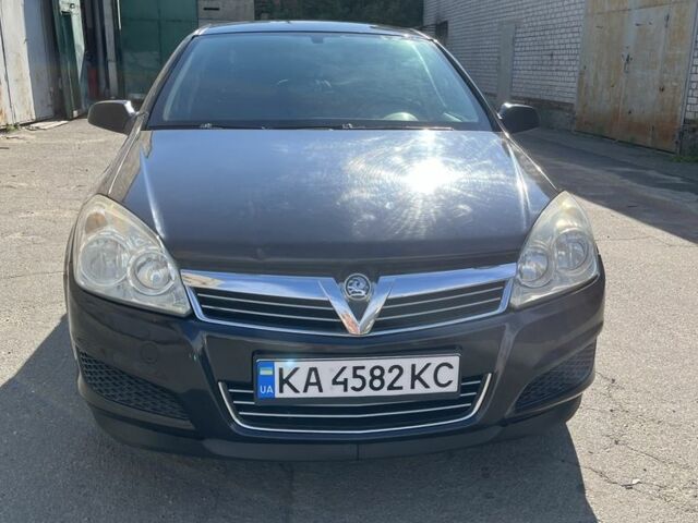 Черный Опель Астра, объемом двигателя 1.4 л и пробегом 290 тыс. км за 3300 $, фото 1 на Automoto.ua