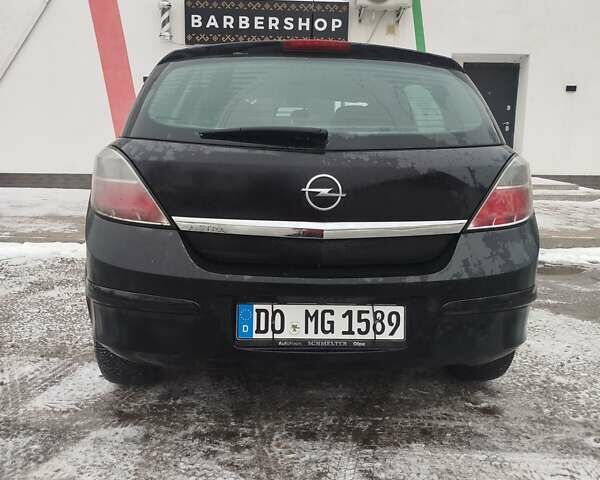 Черный Опель Астра, объемом двигателя 1.4 л и пробегом 200 тыс. км за 5500 $, фото 1 на Automoto.ua