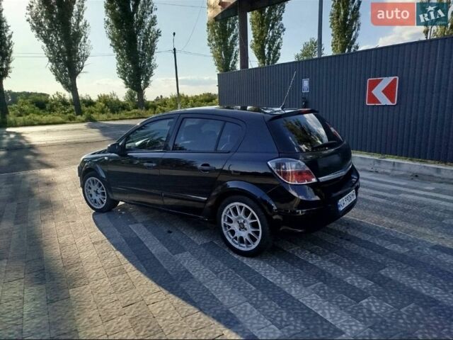 Черный Опель Астра, объемом двигателя 1.4 л и пробегом 199 тыс. км за 4000 $, фото 1 на Automoto.ua