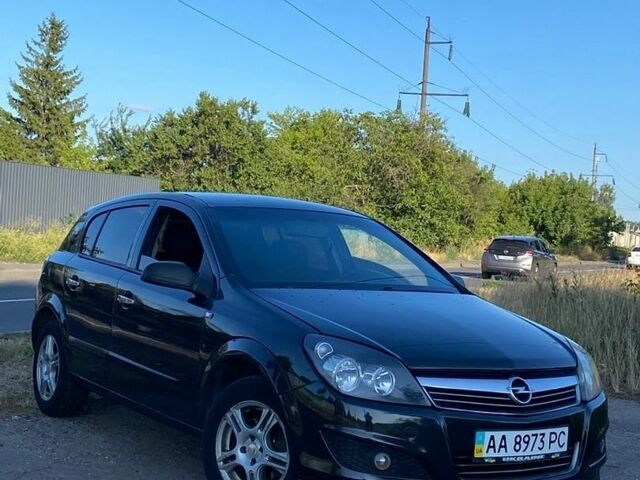 Чорний Опель Астра, об'ємом двигуна 1.36 л та пробігом 270 тис. км за 3500 $, фото 1 на Automoto.ua