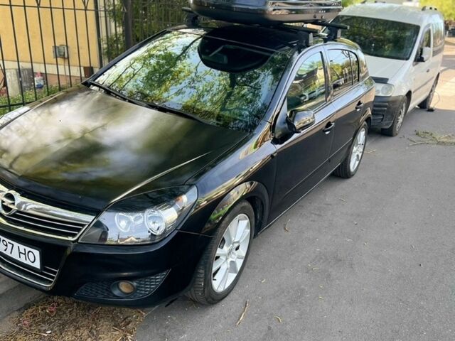 Черный Опель Астра, объемом двигателя 1.9 л и пробегом 310 тыс. км за 4500 $, фото 1 на Automoto.ua