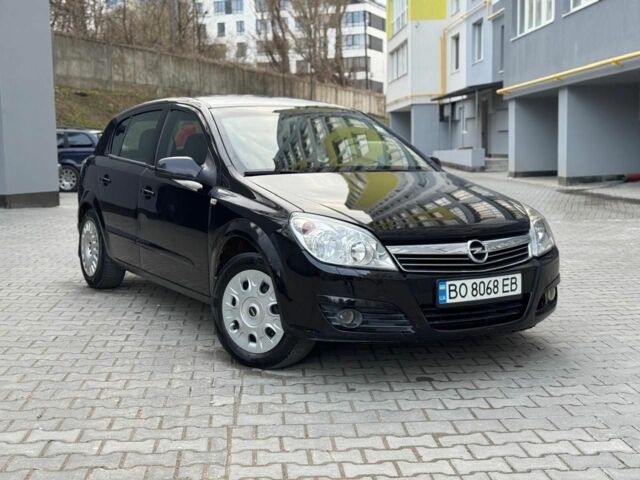 Чорний Опель Астра, об'ємом двигуна 1.6 л та пробігом 211 тис. км за 3400 $, фото 1 на Automoto.ua