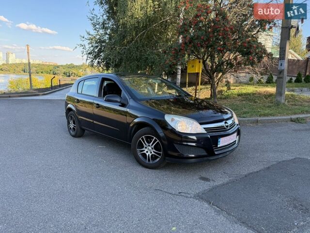 Черный Опель Астра, объемом двигателя 1.6 л и пробегом 230 тыс. км за 4750 $, фото 1 на Automoto.ua