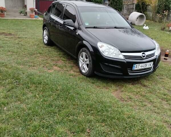 Черный Опель Астра, объемом двигателя 1.36 л и пробегом 252 тыс. км за 5300 $, фото 1 на Automoto.ua