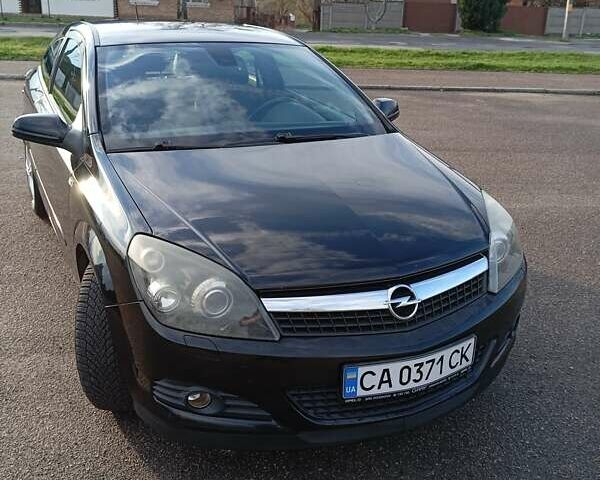 Черный Опель Астра, объемом двигателя 1.6 л и пробегом 181 тыс. км за 6000 $, фото 1 на Automoto.ua