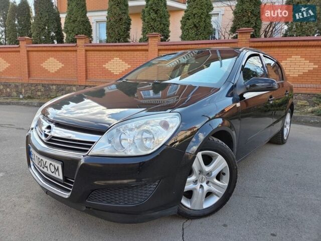 Черный Опель Астра, объемом двигателя 1.7 л и пробегом 288 тыс. км за 5950 $, фото 1 на Automoto.ua