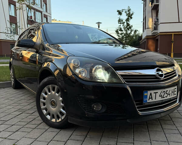 Черный Опель Астра, объемом двигателя 1.7 л и пробегом 197 тыс. км за 5700 $, фото 1 на Automoto.ua