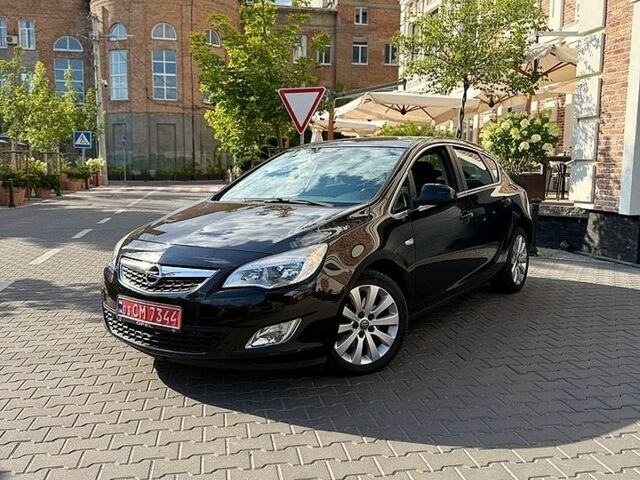 Чорний Опель Астра, об'ємом двигуна 1.6 л та пробігом 177 тис. км за 6800 $, фото 1 на Automoto.ua