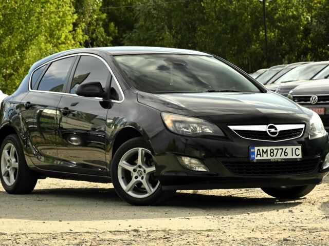 Черный Опель Астра, объемом двигателя 1.6 л и пробегом 230 тыс. км за 5882 $, фото 1 на Automoto.ua