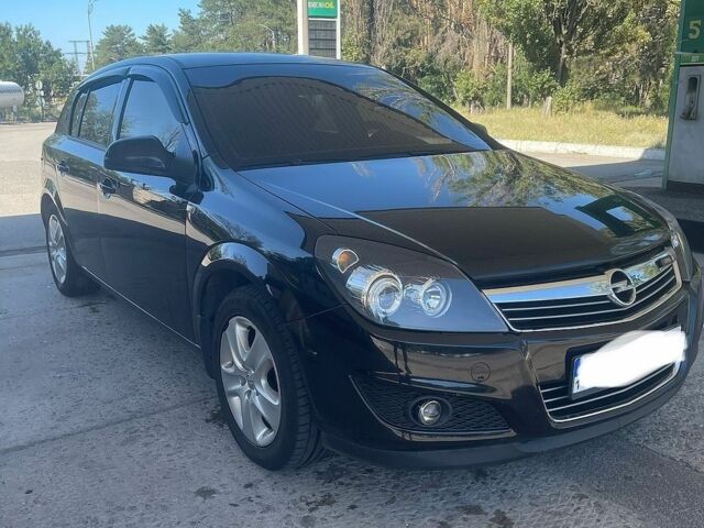 Черный Опель Астра, объемом двигателя 1.6 л и пробегом 397 тыс. км за 6500 $, фото 1 на Automoto.ua